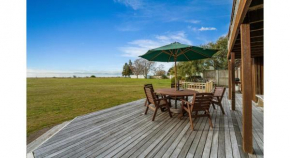 Lakefront Retreat - Lake Taupo Holiday Home